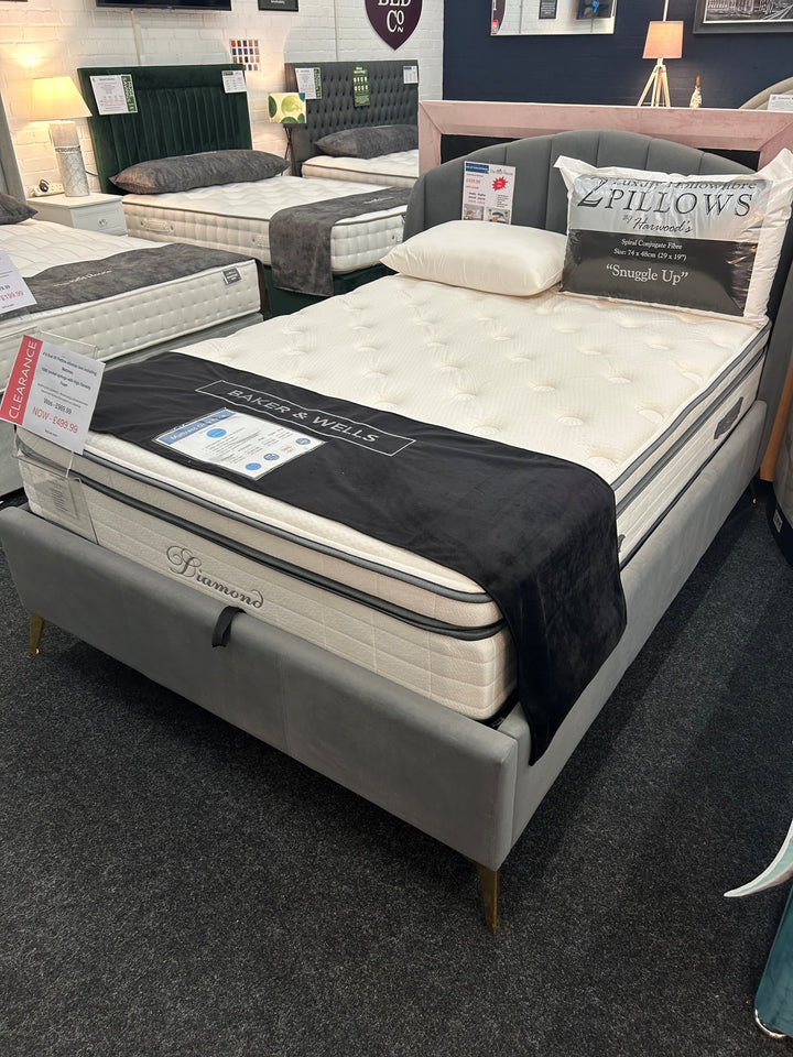 Pettine Ottoman bed frame and Mattress - 4'6